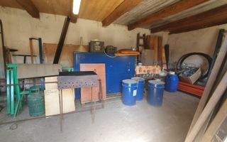 Casă spațioasă de vânzare în comuna Roșia .COMISION 0% - Poză 21