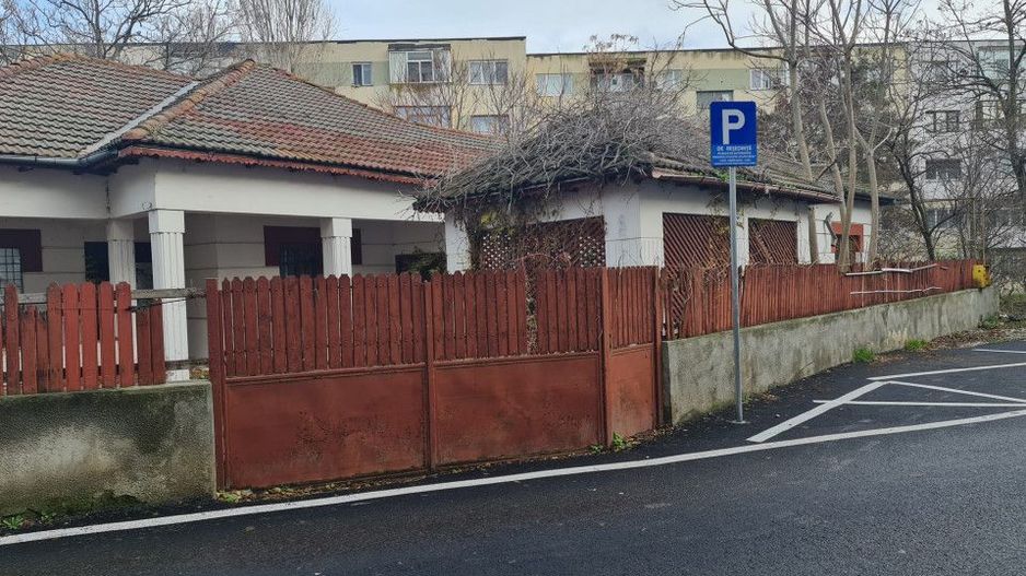 Dacia - Casa cu pozitie deosebita, cu teren in suprafata de 774,86 mp - Poză 2