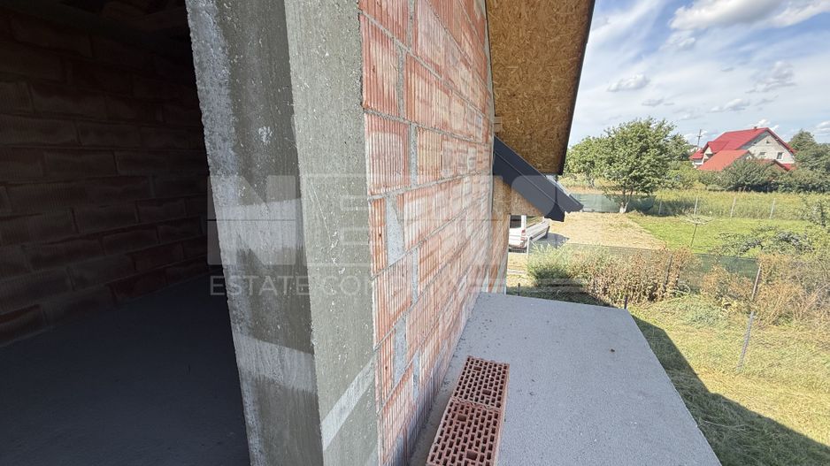 Casă de vânzare la roșu  | 220 mp | 1.200 mp teren - Poză 16