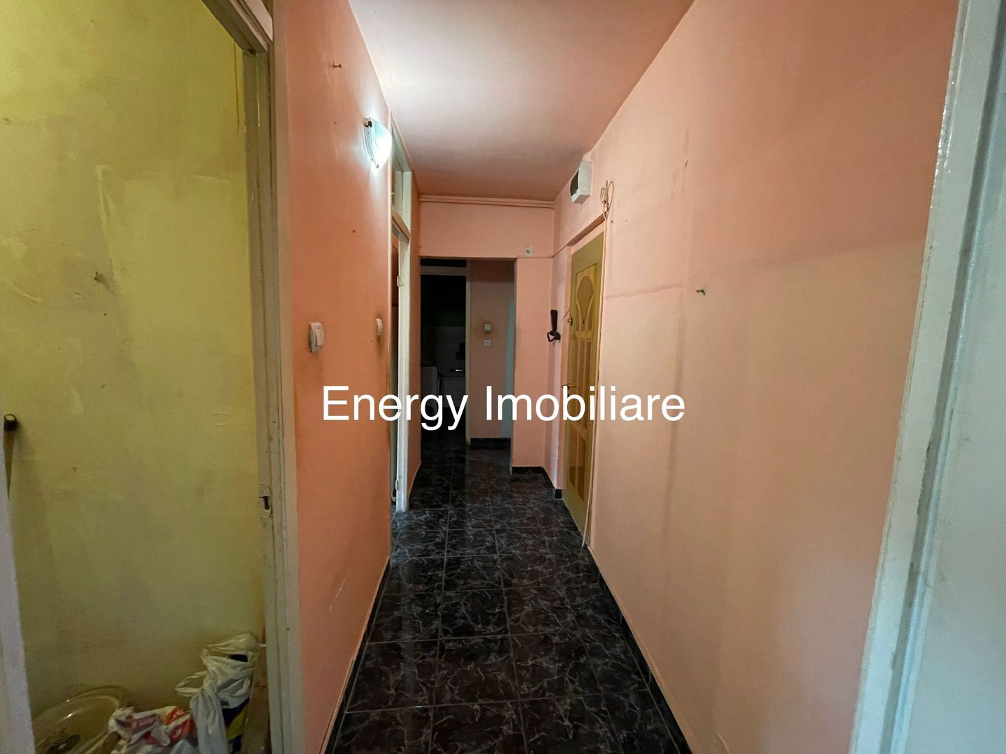 Apartament cu 2 camere,zona Tudor - Poză 4