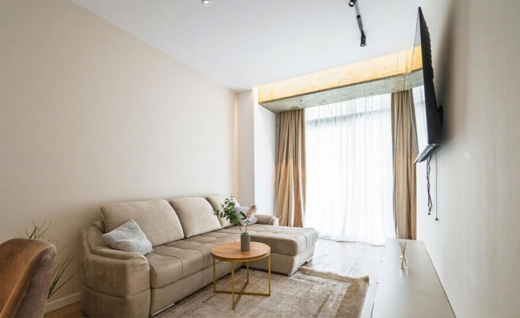 Apartament High End 2 camere Upsite I Loc de parcare si boxa - Poză 1