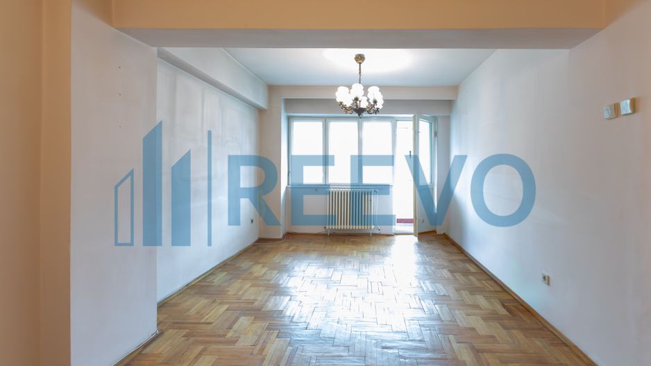 Apartament 4 camere, Ultracentral Bacau - Poză 1