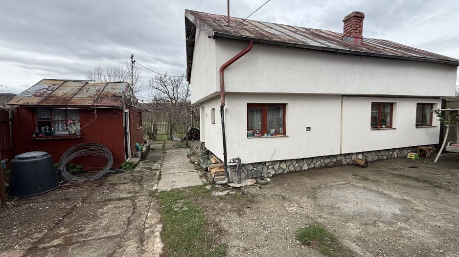 Casă corp C1 84mp + casă corp C2 51mp+garaj+ grădină și teren 889mp - Poză 26