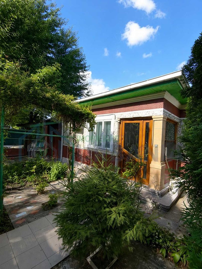 Casă de vânzare, Nicolina 1, Iași – 4 camere, 81 mp utili, teren 250 mp - Poză 1
