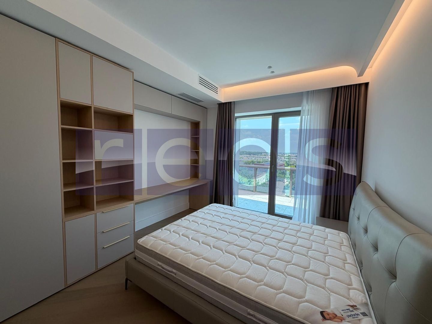 VANZARE APARTAMENT 101MP | 3 CAMERE | MOBILAT-UTILAT LUX | TERASA 26MP - Poză 20