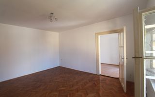 Casa singur in curte-zona Girocului - Poză 4