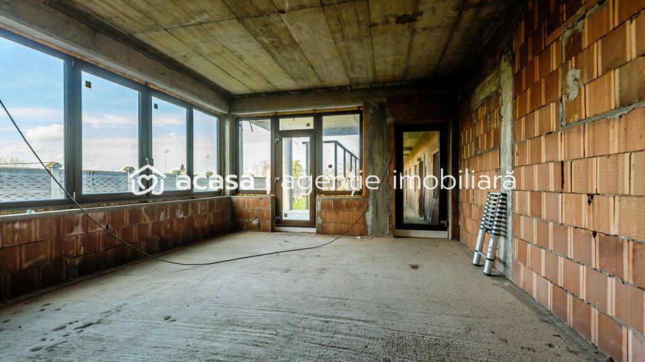 Pret redus Cladire cu potențial multiplu în Sânnicolau Mic Comision 0 - Poză 5