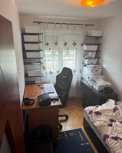Apartament 3 camere, 31mp, etaj 4/4, bloc anvelopat, acoperis - Piata Doina - Poză 2