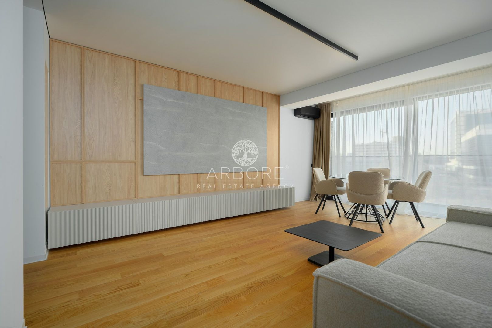 Apartament de Vânzare cu 3 Camere în Zona de Nord a Bucureștiului - Poză 1