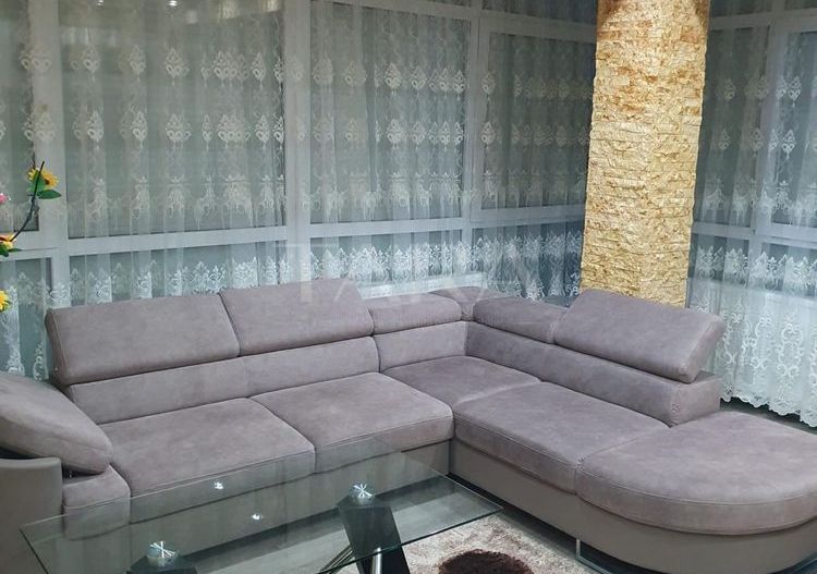 Apartament 2 camere decomandat în zonă excelentă. - Poză 1