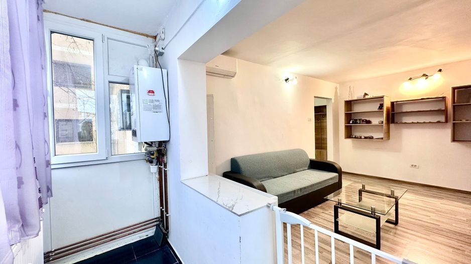 Apartament 2 camere, Micalaca, etaj 1, centrala proprie si parcare - Poză 3