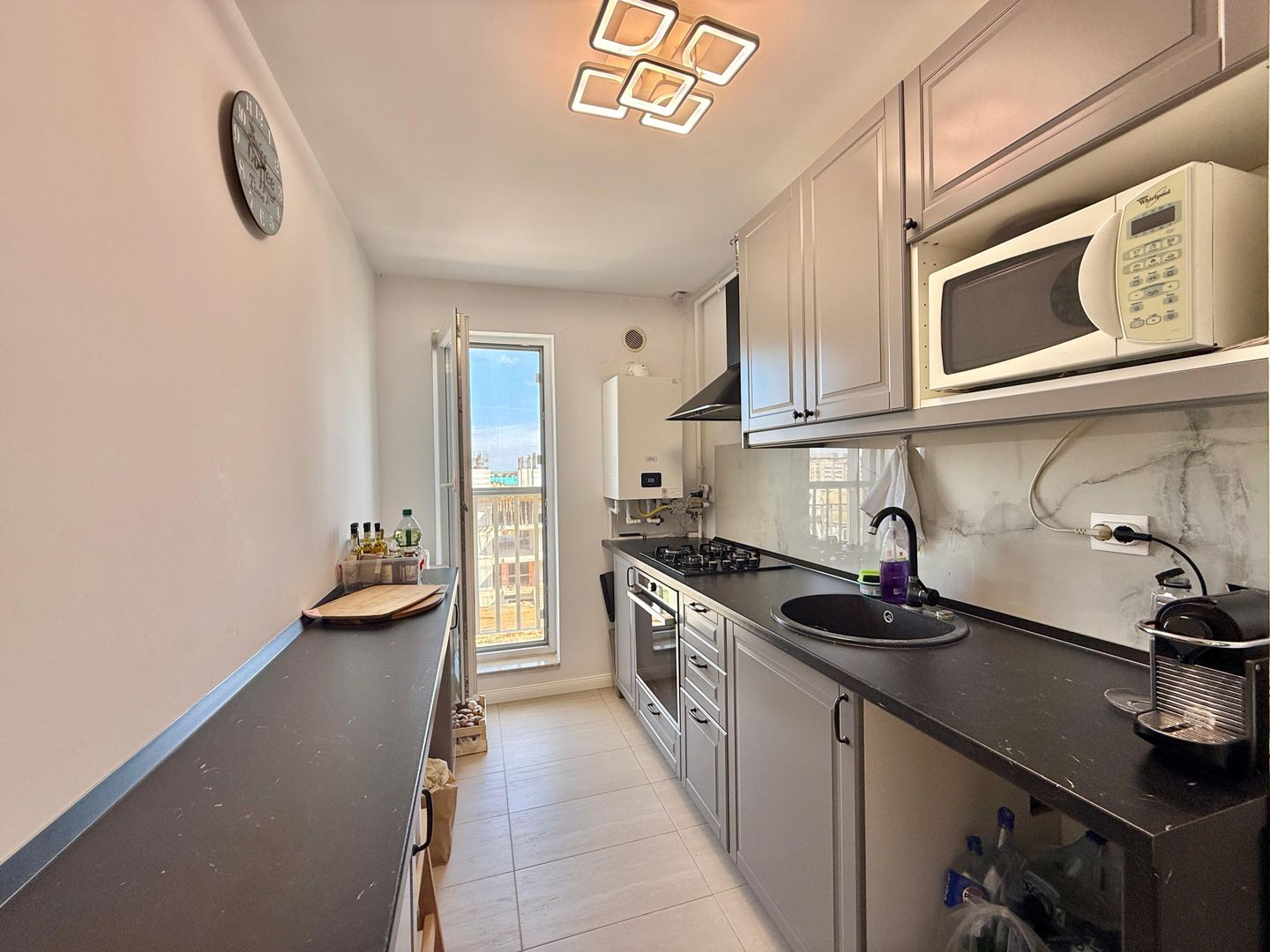 COSMOPOLIS - Apartament cu 2 camere, mobilat si utilat. - Poză 6