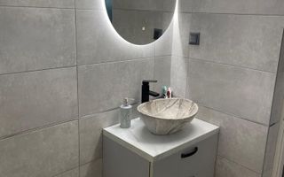 Casă/pensiune spațioasă în Berchez, Maramureș! - Poză 6