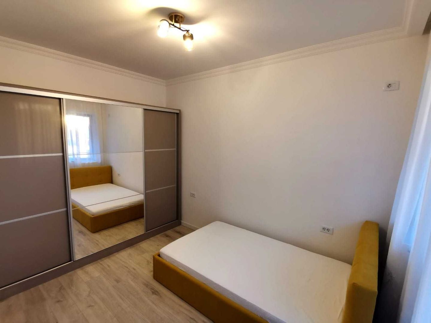De închiriat apartament 3 camere zona Energia -  Termen Lung - Poză 5