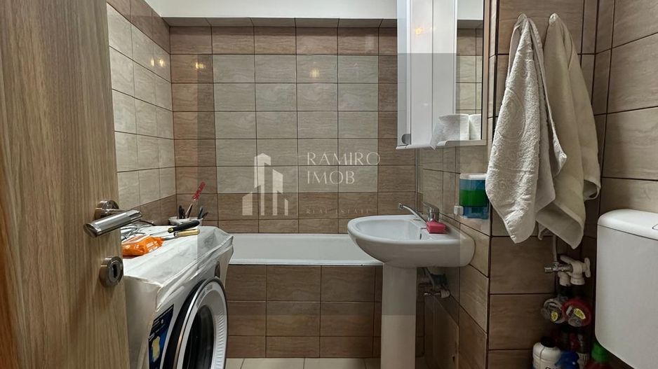 3 Camere 70mp - Partial Renovat - Metrou Aparatori la 1 Min - Poză 17