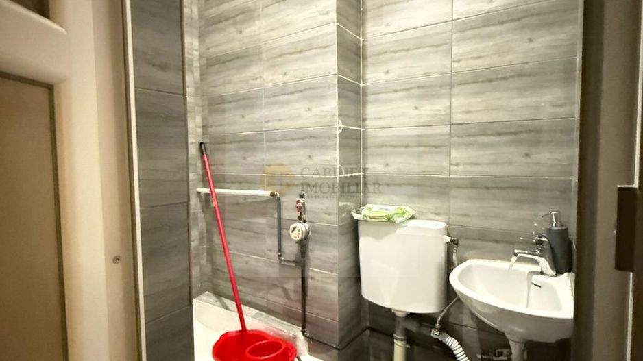 4 camere  | Etaj 1/6  | Calea Victoriei - | Partial mobilat si utilat - Poză 18