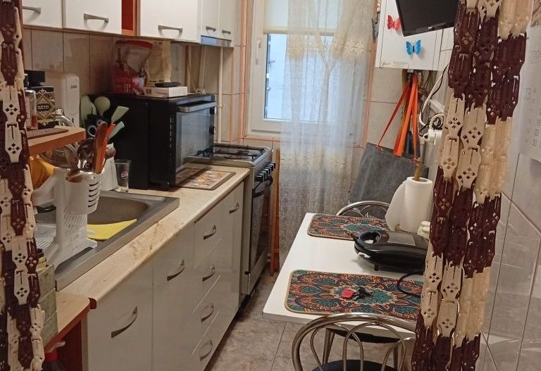 apartament 3 camere de vanzare - Poză 7