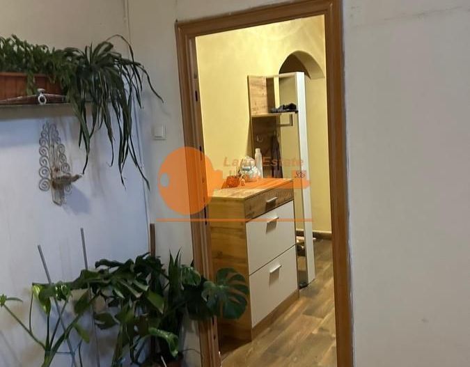 Apartament cu 3 camere in zona Grojului - Poză 4
