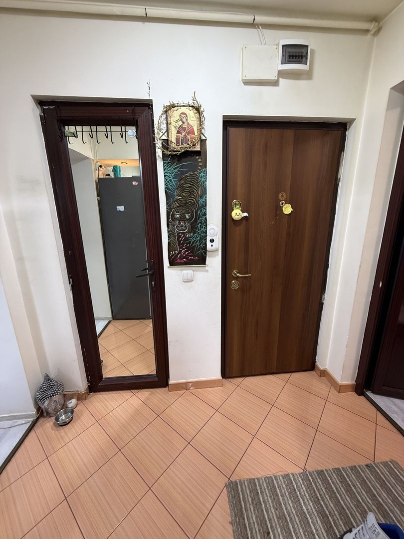 Apartament 3 cam modern complet renovat - mobilat Campina- central - Poză 10