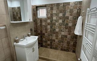 Apartament de închiriat cu două camere în zona Centrala - Poză 7