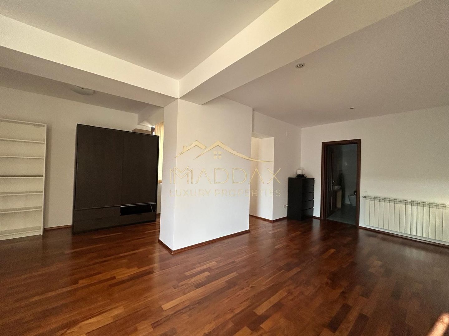3 camere // 140mp // parcare si boxa // parc Herastrau // cartier Francez - Poză 17