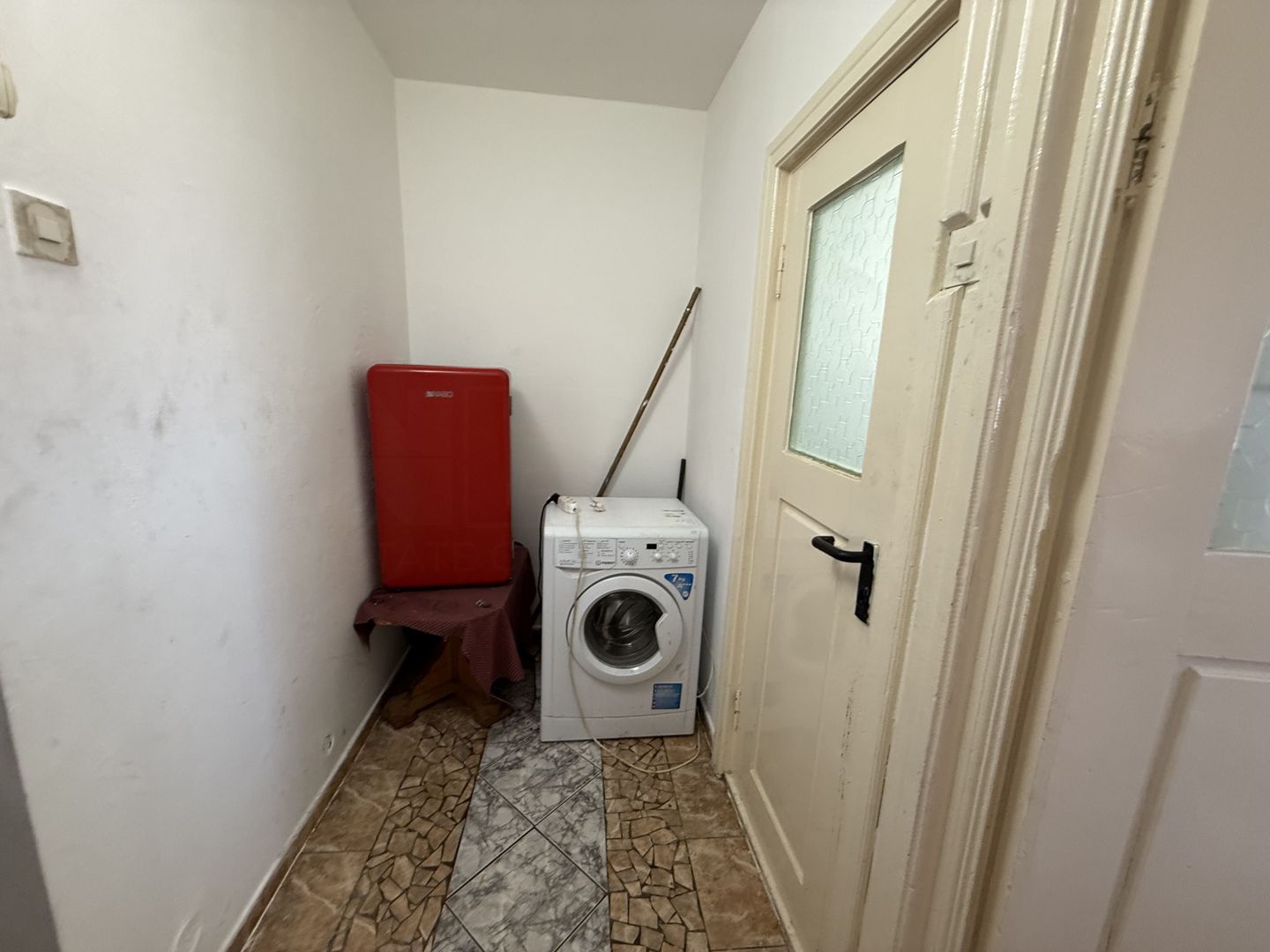 Garsonieră de închiriat | Zona Mihai Viteazul | Etaj 2 | 30 mp - Poză 3