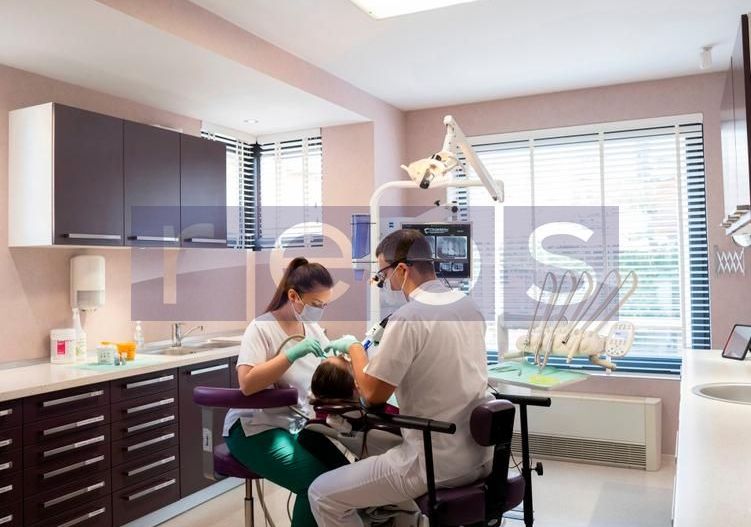 VANZARE SPATIU COMERCIAL- CLINICA DENTARA - ZONA VITAN - Poză 1