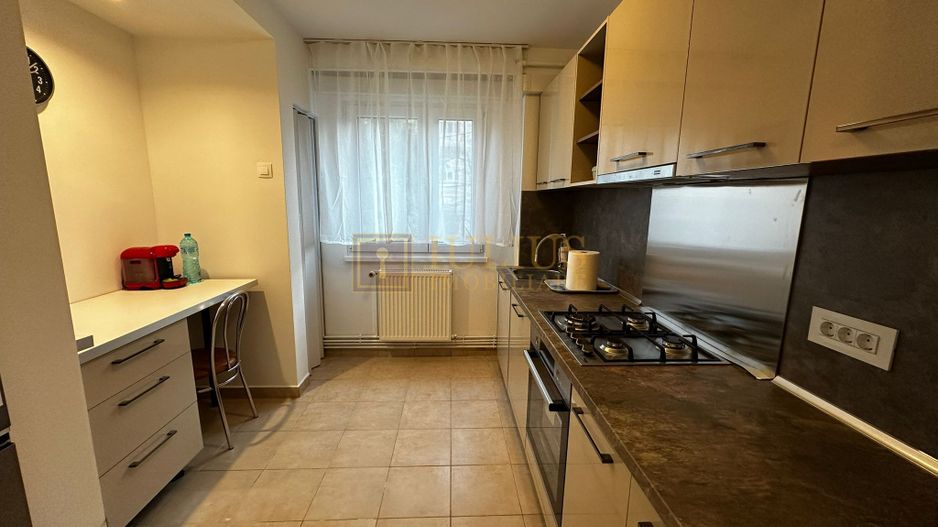 4 camere, 2 bai, centrala proprie - Poză 6