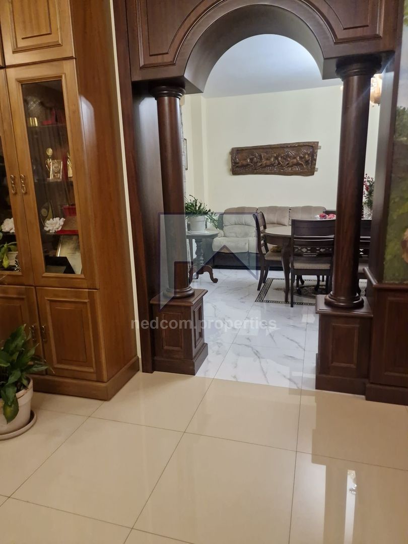 Vanzare Apartament lux de 3 camere in zona Jiului - Poză 14