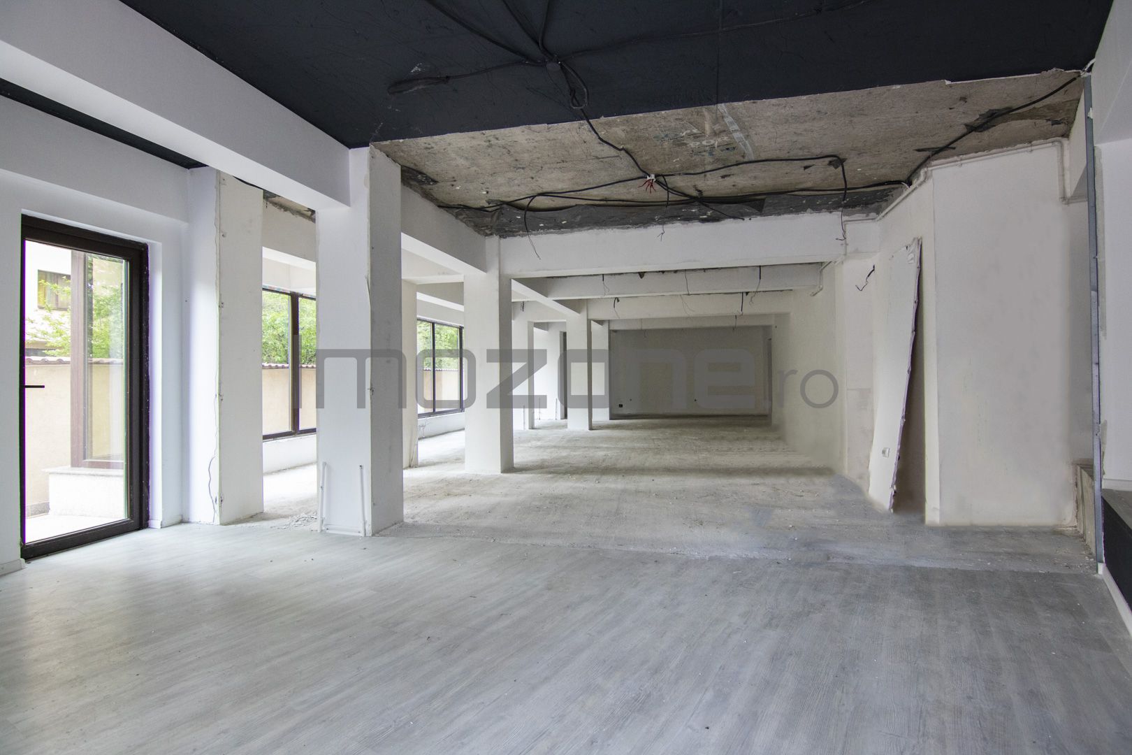 UVERTURII 147 SPATIU COMERCIAL STRADAL 50mp la parterul unui bloc nou - Poză 5