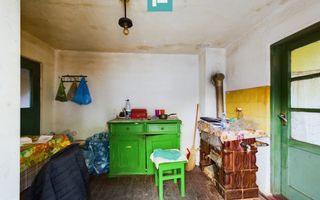 Casă cu teren de 824mp în Pârneava - Poză 9