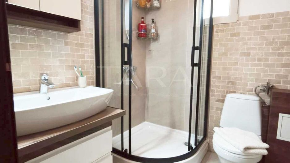 Apartament cu 4 camere, terasă de 105 mp, Între Lacuri. - Poză 6