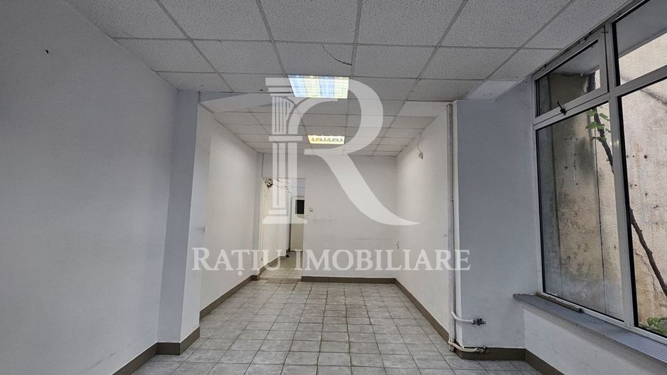 Spațiu comercial de închiriat | Bulevardul Dacia | 2 încăperi | Acces - Poză 3