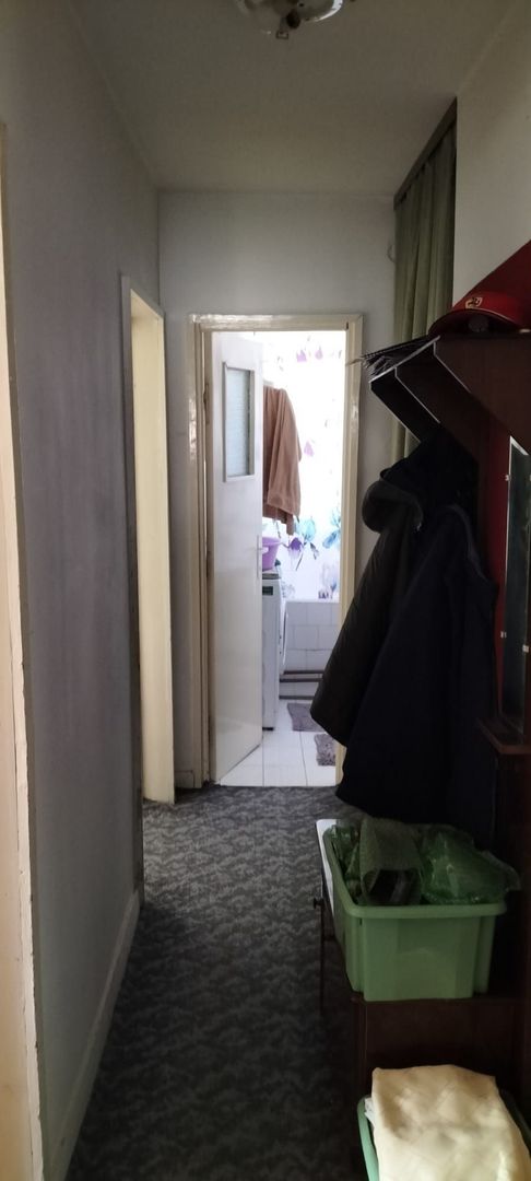 vind apartament 3 camere zona Centrala, etaj 2 - Poză 3