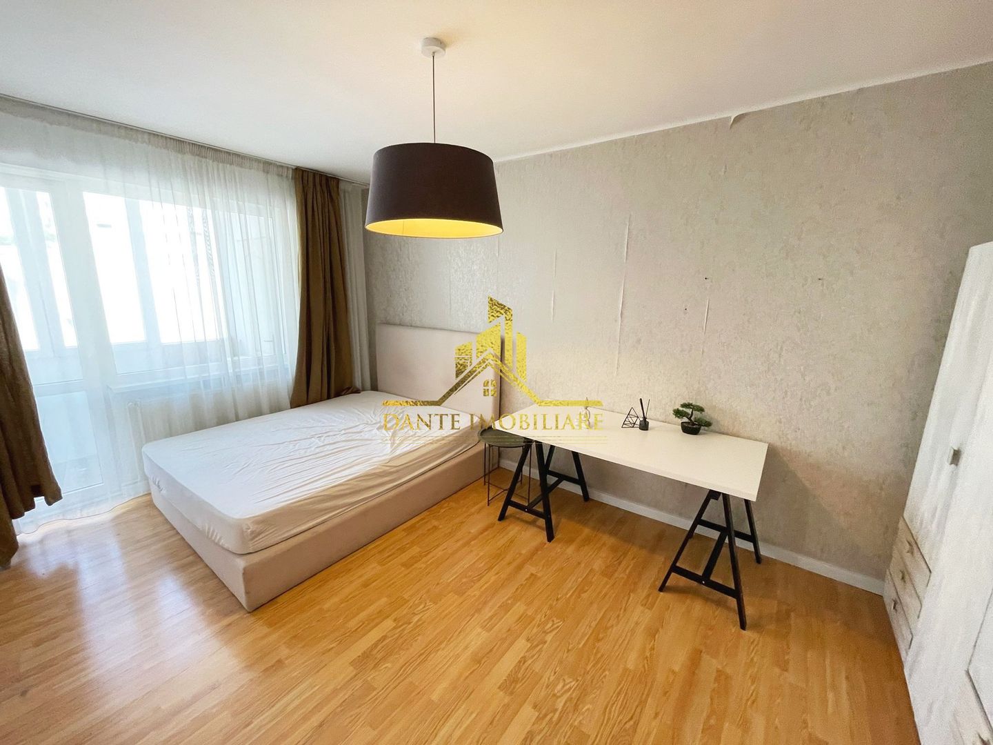 2 camere, LA CHEIE, balcon, AC, Parc Central, Polivalenta, Comision 0 - Poză 1