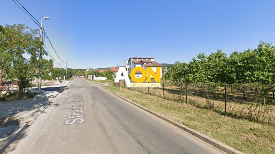 Teren de vanzare Str. Lalelelor, 24ml deschidere, toate utilitatile - Poză 1