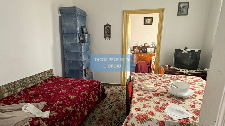 De vânzare  casă situată pe strada Mihail Sadoveanu - Poză 6