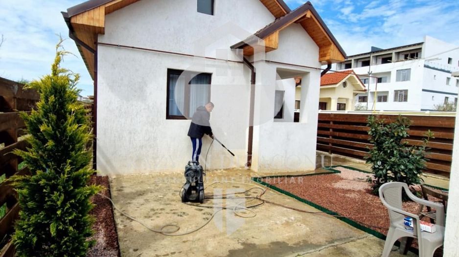 Casă spațioasă, mobilată și utilată în Năvodari Nord-Vest - Poză 13