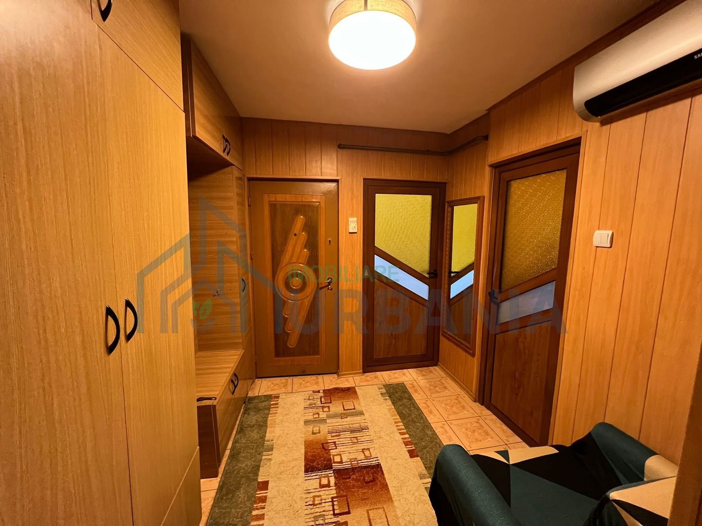 Apartament 2 camere decomandat, Nicolina, mobilat complet, etaj 3/4 - Poză 1