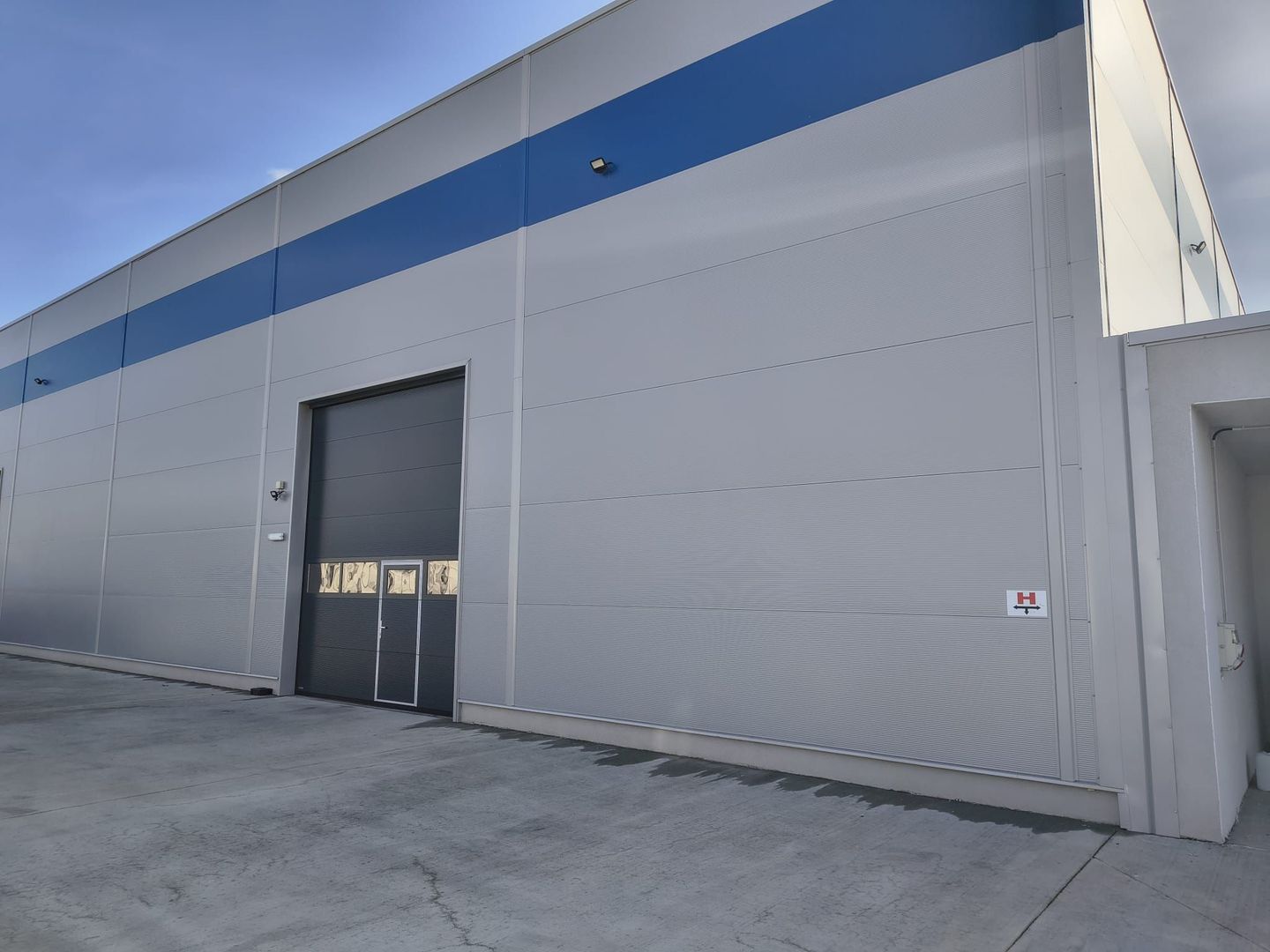 Hală industrială nouă, 2 000 mp. 3,5 Euro + TVA/lună/mp. Comision 0 - Poză 3