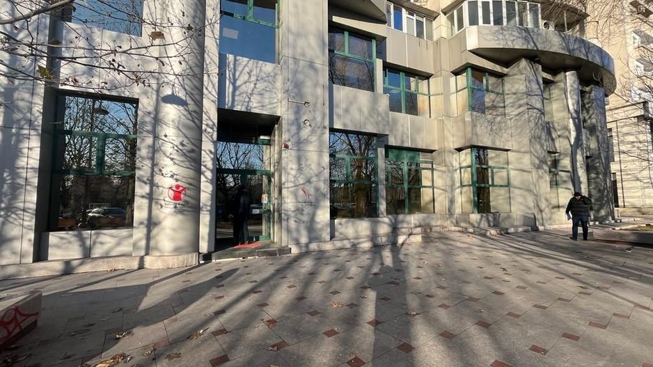 De inchiriat spatiu comercial cu ISU in zona Unirii. Pretabil clinica - Poză 1