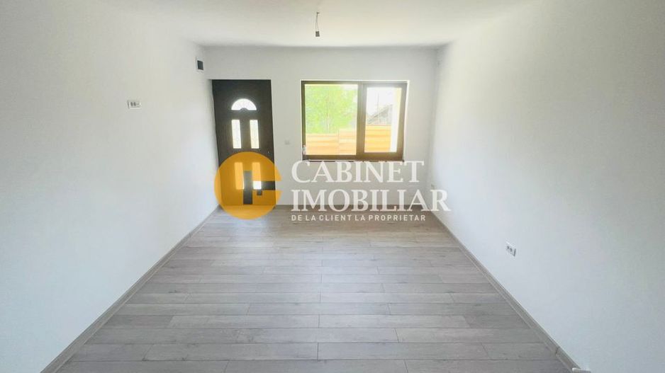 Casa individuala LA ASFALT - 3 camere - 410mp teren - toate utilitatile - Poză 7