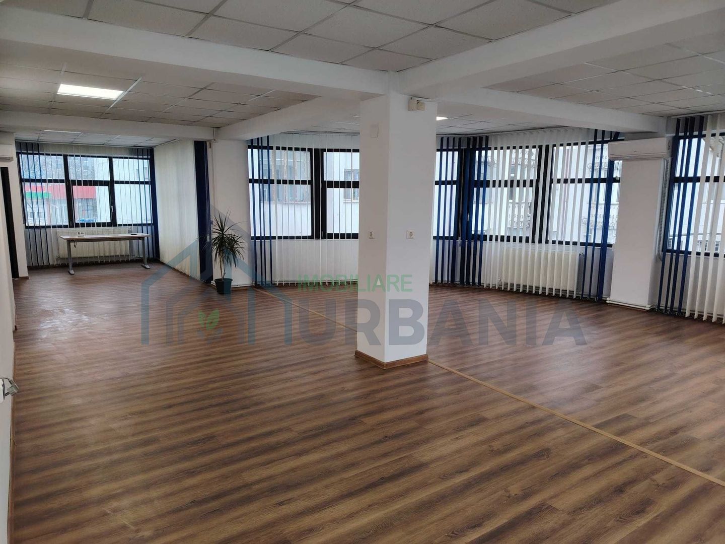 Inchiriez spatiu de birouri, amplasat central, et 1, 106 mp - Poză 1