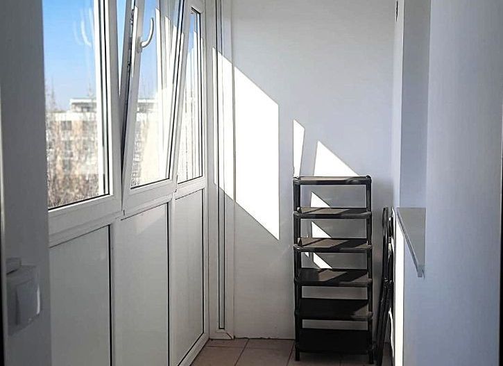 Apartament Luminos cu Vedere la Piscină – Berceni, Strada Izvorul Oltu - Poză 4