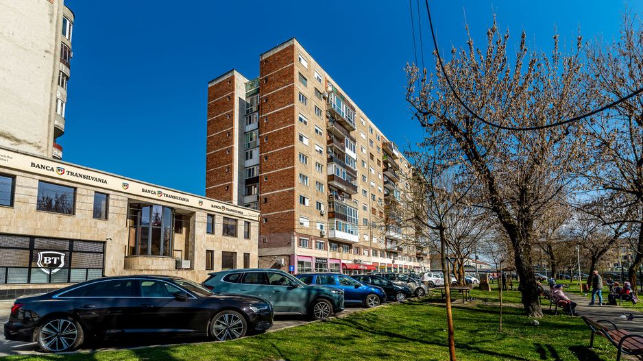 Apartament cu 3 camere în Podgoria Arad, vedere frumoasă, 2 balcoane - Poză 10