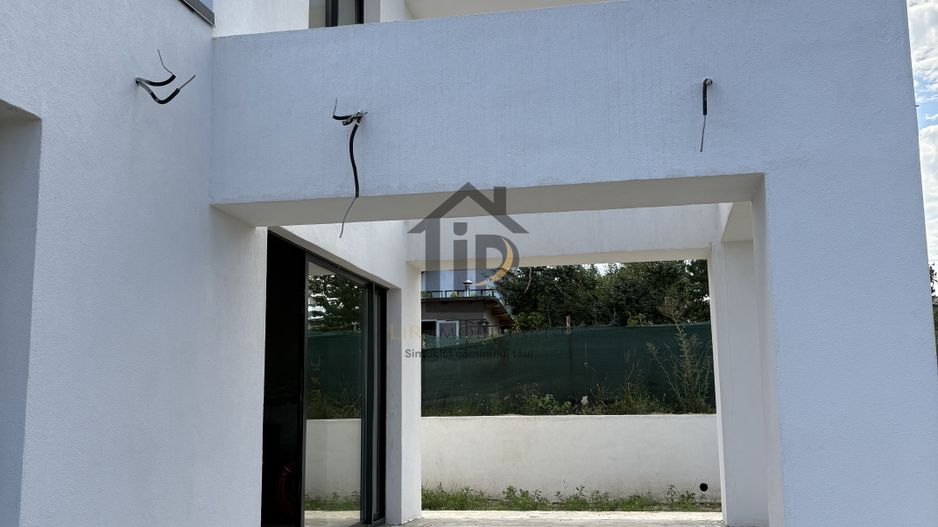 VILĂ superba – STIL MEDITERANEAN CU PRIVELIȘTE LA LAC - Poză 20