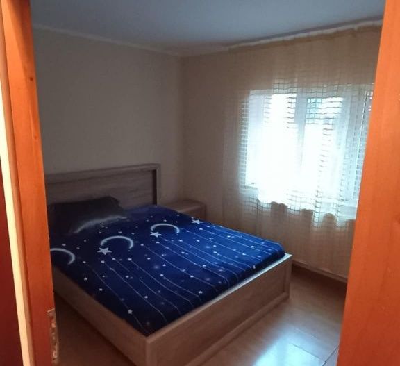 Vând apartament 2 camere Micro 16 , parter !! - Poză 7