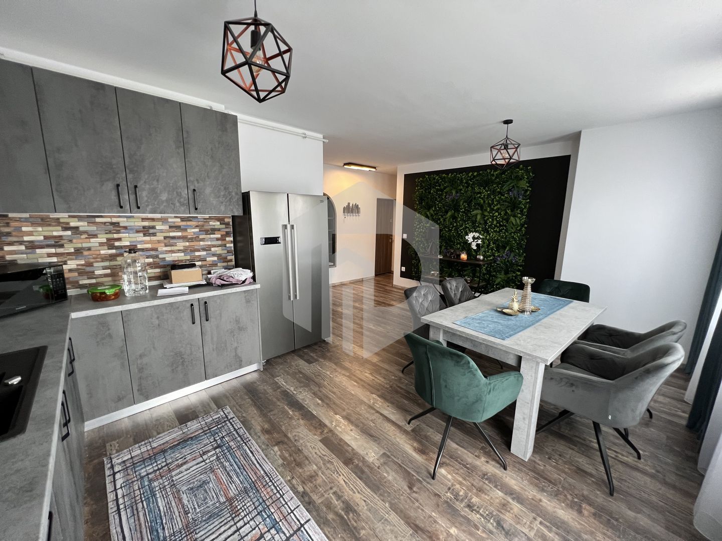 Apartament ultra-modern de 3 camere+terasa+ 2 parcari- mobilat/utilat - Poză 1