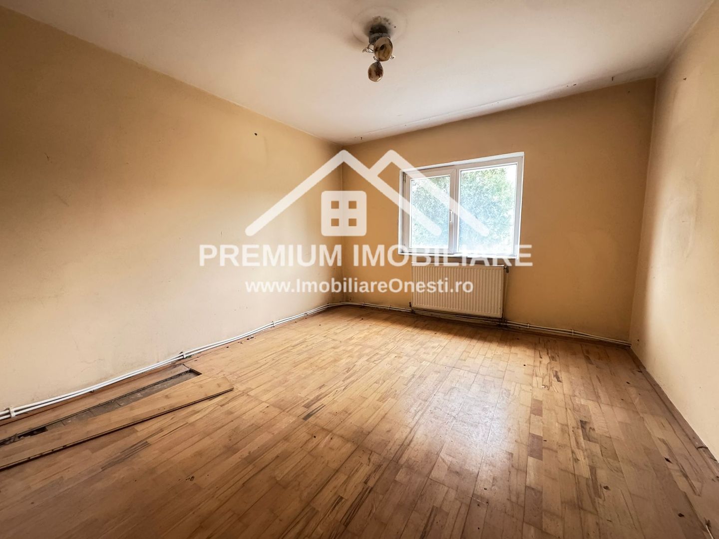 Apartament cu 3 camere decomandat - Poză 1