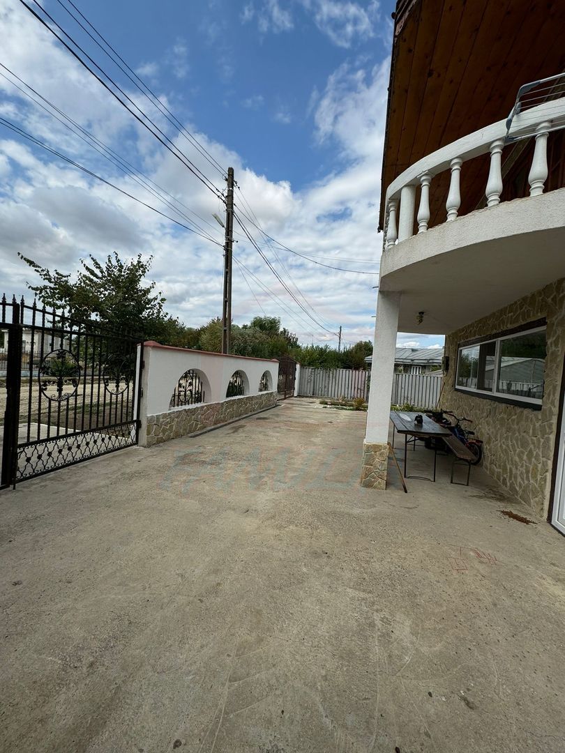 🏡 PROPRIETATE CU POTENȚIAL COMERCIAL ȘI LOCUINȚĂ | 62.000 € - Poză 10
